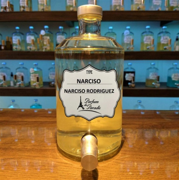 NARCISO-WHITE-768x769